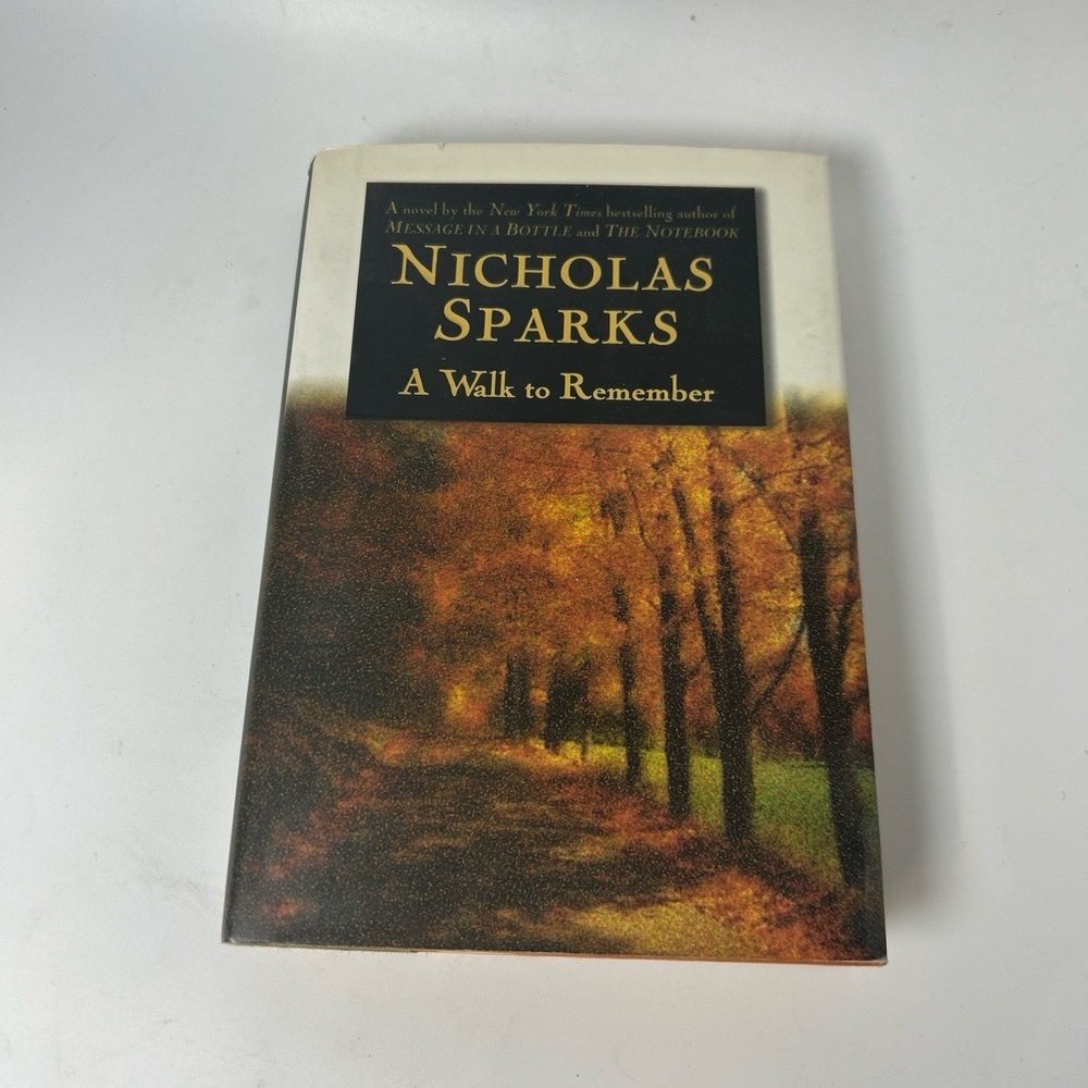 Nicholas Sparks A Walk To Remember Paperback Novel‎ Romance Drama Movie Tie-In